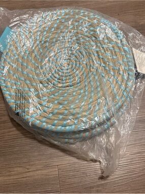 Unlisted Blue and Natural Woven Round Placemat
